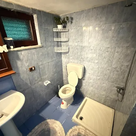 Adi Villa